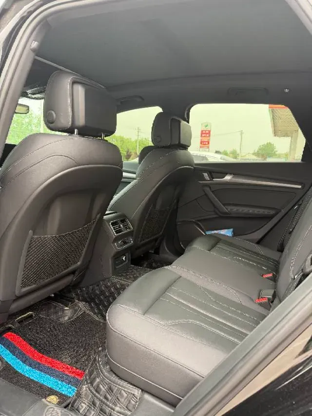 2023 Audi Q5L 2.0T 190HP L4 7DCT,autocango,china used car exporter,china ev exporter,chinese used car exporter,chinese used ev exporter