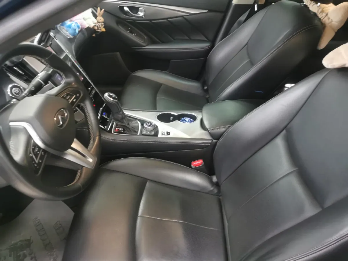 2018 Jeep Grand Commander 2.0T 265HP L4 9AT,autocango,china used car exporter,china ev exporter,chinese used car exporter,chinese used ev exporter