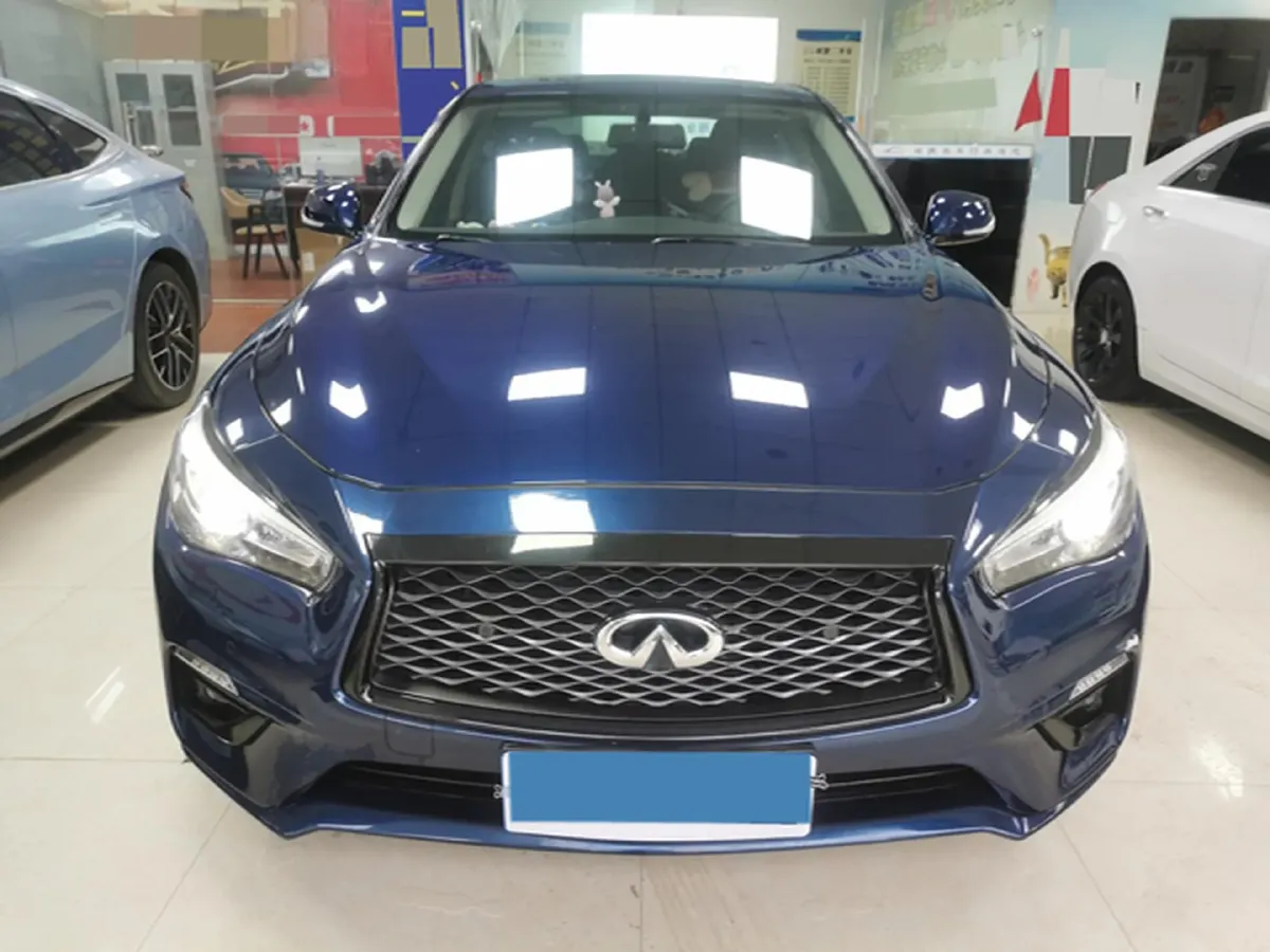 2018 Jeep Grand Commander 2.0T 265HP L4 9AT,autocango,china used car exporter,china ev exporter,chinese used car exporter,chinese used ev exporter