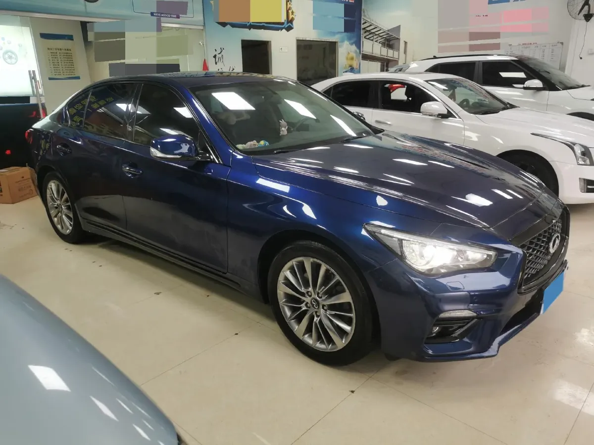 2018 Jeep Grand Commander 2.0T 265HP L4 9AT,autocango,china used car exporter,china ev exporter,chinese used car exporter,chinese used ev exporter