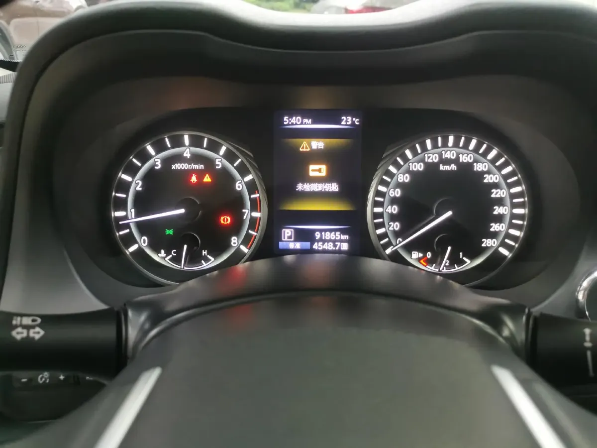 2018 Jeep Grand Commander 2.0T 265HP L4 9AT,autocango,china used car exporter,china ev exporter,chinese used car exporter,chinese used ev exporter