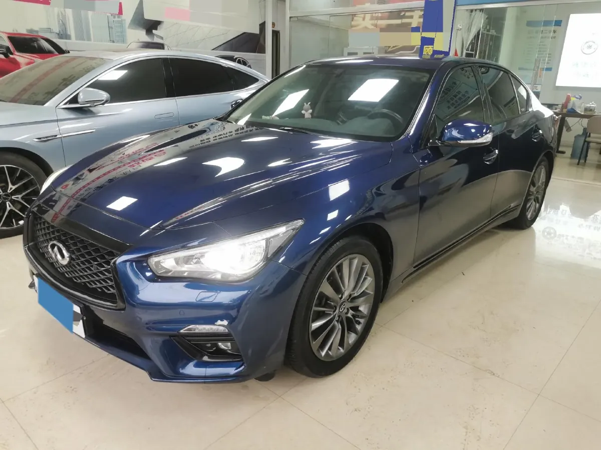 2018 Jeep Grand Commander 2.0T 265HP L4 9AT,autocango,china used car exporter,china ev exporter,chinese used car exporter,chinese used ev exporter