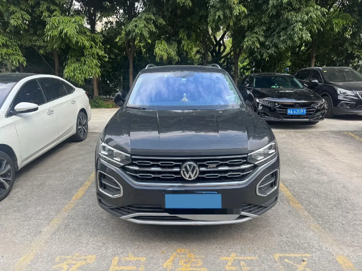 2019 Jeep Cherokee 2.0T 234HP L4 9AT,autocango,china used car exporter,china ev exporter,chinese used car exporter,chinese used ev exporter