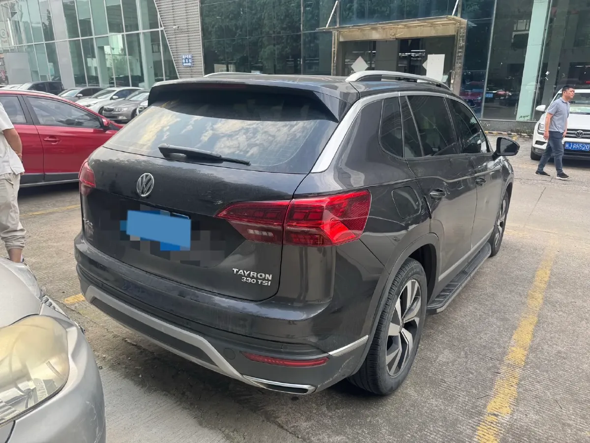2019 Jeep Cherokee 2.0T 234HP L4 9AT,autocango,china used car exporter,china ev exporter,chinese used car exporter,chinese used ev exporter