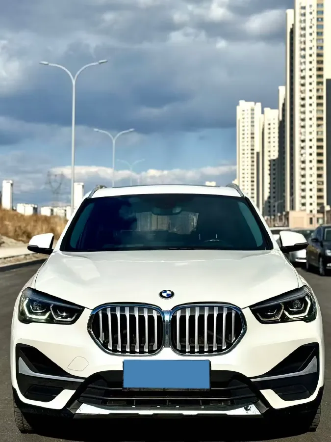 2020 BMW X1 1.5T 140HP L3 7DCT,autocango,china used car exporter,china ev exporter,chinese used car exporter,chinese used ev exporter