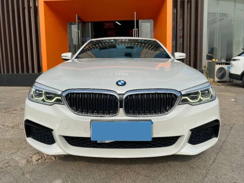 2020 BMW 5 Series 2.0T 252HP L4 8AT,autocango,china used car exporter,china ev exporter,chinese used car exporter,chinese used ev exporter