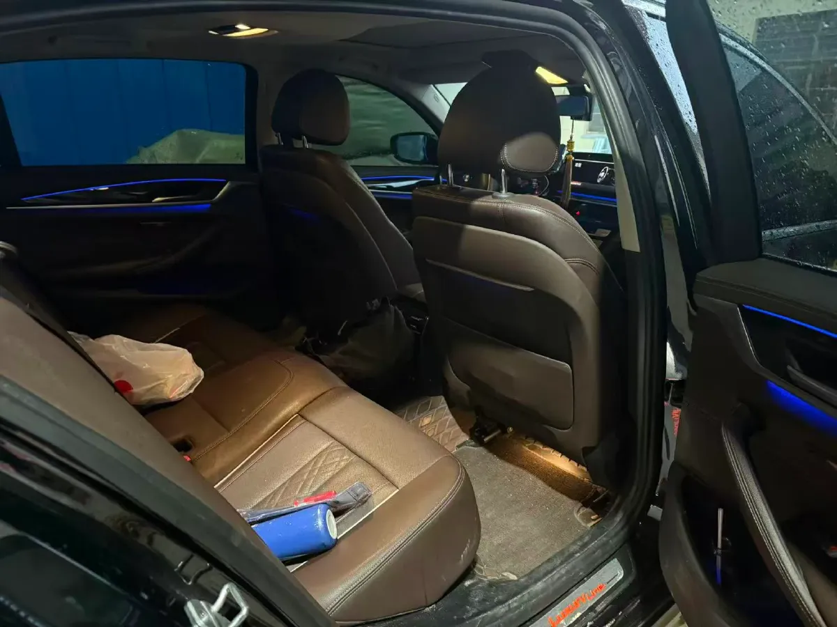 2022 BMW 5 Series 2.0T 184HP L4 8AT,autocango,china used car exporter,china ev exporter,chinese used car exporter,chinese used ev exporter