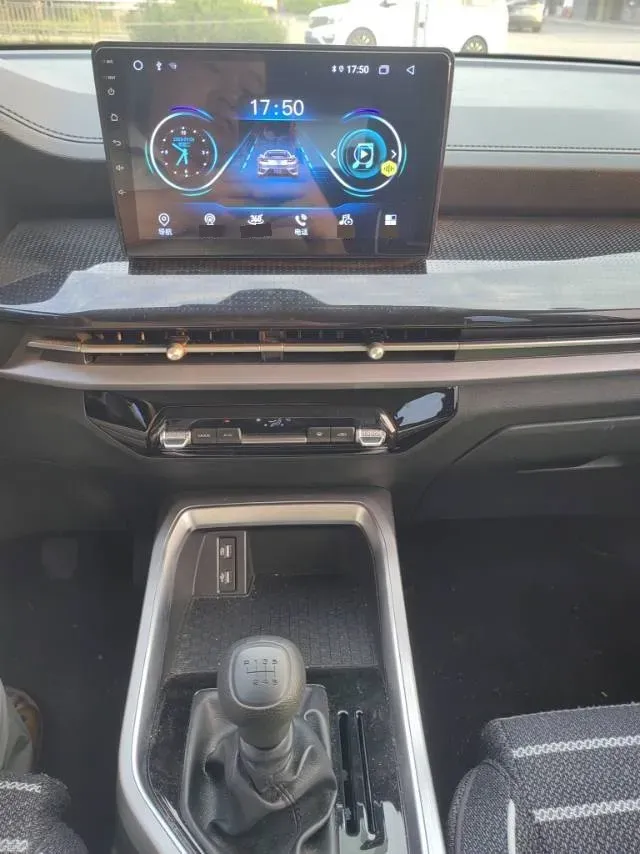 2022 WuLing ZhengChen 2.0L 136HP L4 6MT,autocango,china used car exporter,china ev exporter,chinese used car exporter,chinese used ev exporter