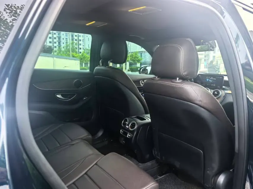 2022 Mercedes-Benz GLC Class 2.0T 197HP L4 9AT,autocango,china used car exporter,china ev exporter,chinese used car exporter,chinese used ev exporter