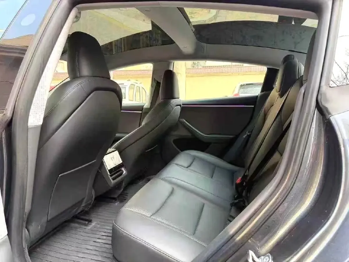 2025 Tesla Model 3 BEV 62.5KWH,autocango,china used car exporter,china ev exporter,chinese used car exporter,chinese used ev exporter