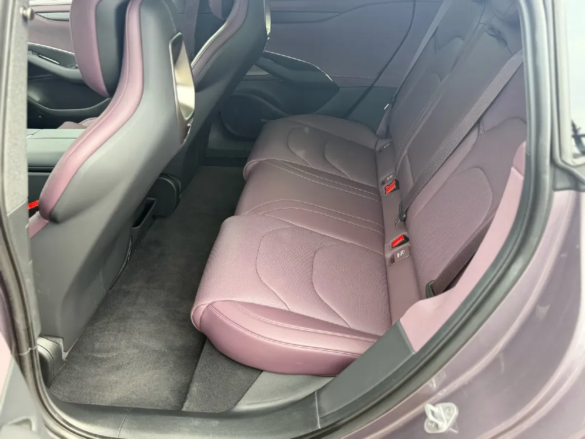 2024 MI SU7 BEV 73.6KWH,autocango,china used car exporter,china ev exporter,chinese used car exporter,chinese used ev exporter