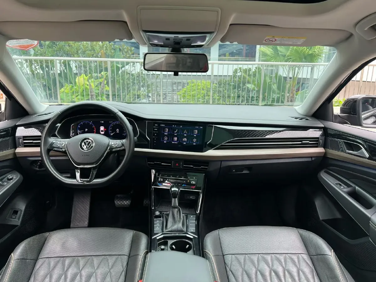 2020 Volkswagen Passat 2.0T 186HP L4 7DCT,autocango,china used car exporter,china ev exporter,chinese used car exporter,chinese used ev exporter
