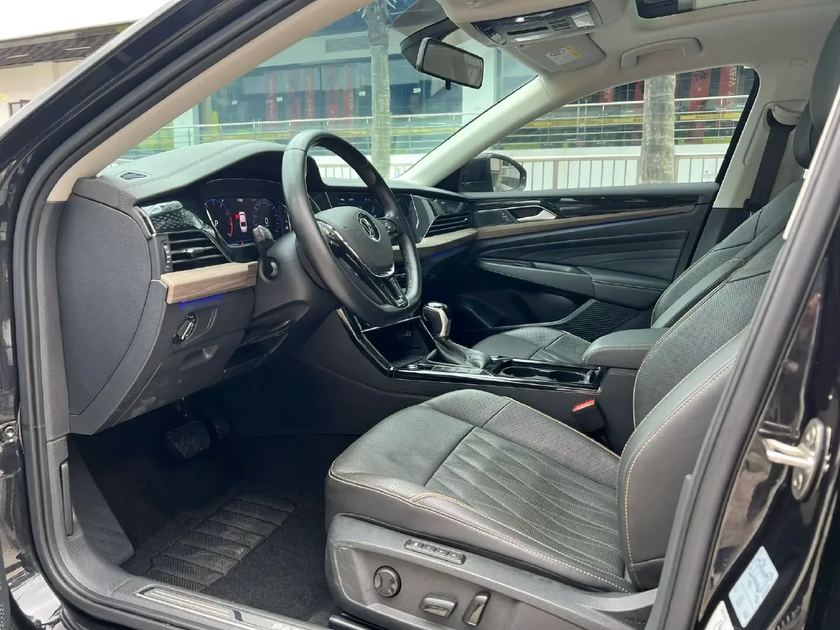 2020 Volkswagen Passat 2.0T 186HP L4 7DCT,autocango,china used car exporter,china ev exporter,chinese used car exporter,chinese used ev exporter