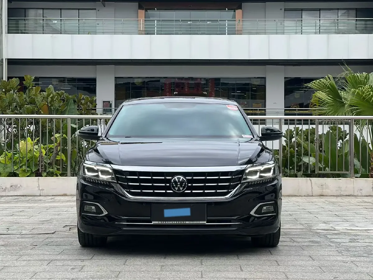 2020 Volkswagen Passat 2.0T 186HP L4 7DCT,autocango,china used car exporter,china ev exporter,chinese used car exporter,chinese used ev exporter