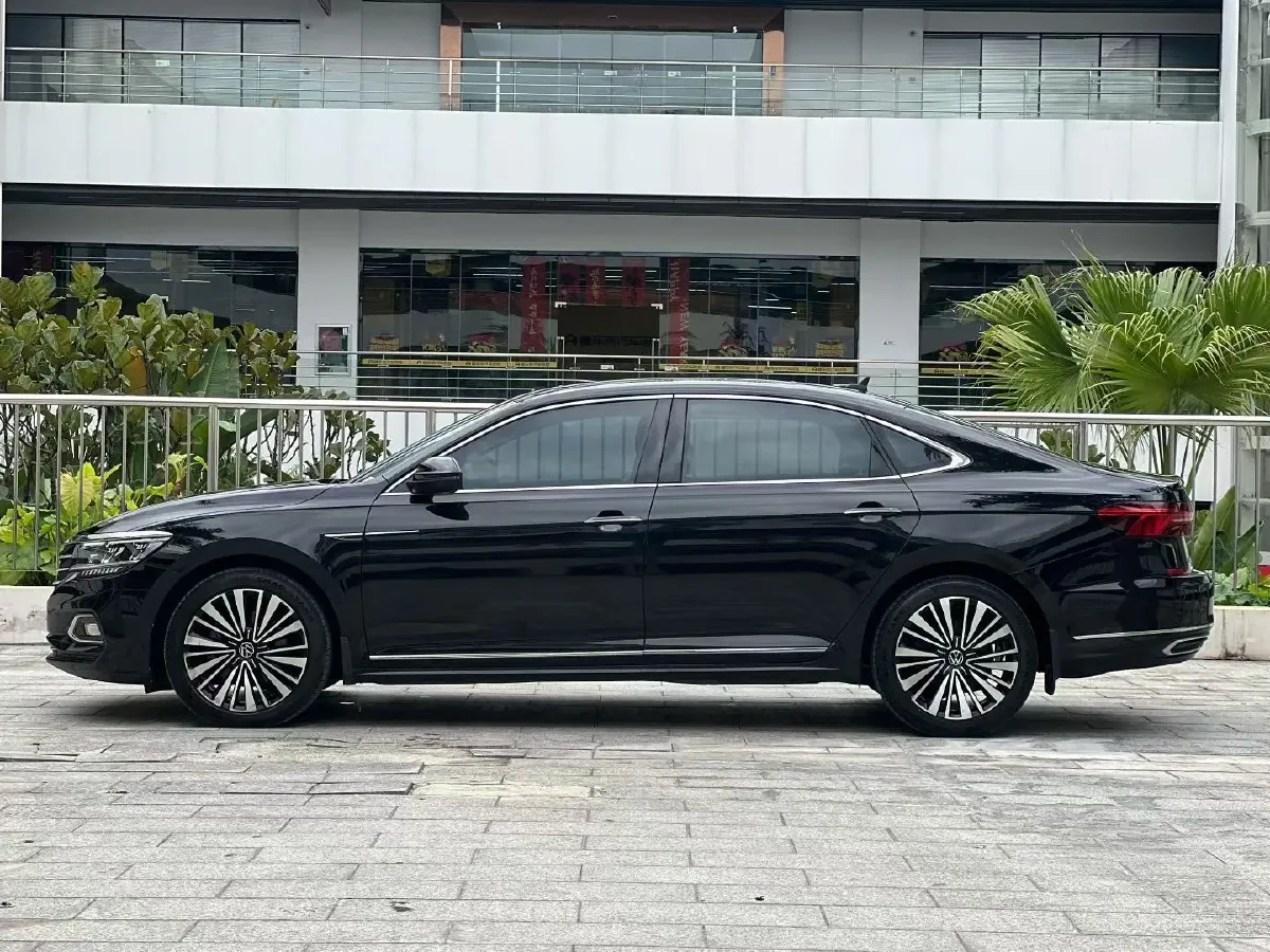 2020 Volkswagen Passat 2.0T 186HP L4 7DCT,autocango,china used car exporter,china ev exporter,chinese used car exporter,chinese used ev exporter