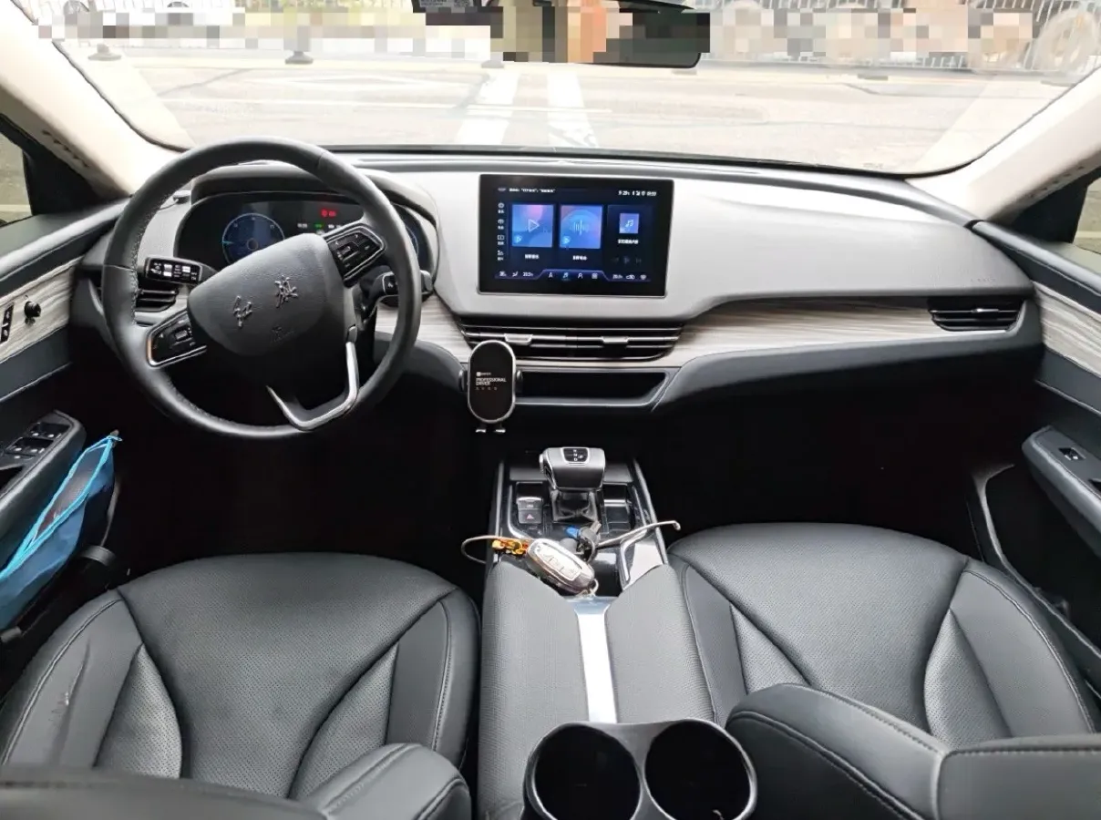 2022 HongQi E-QM5 BEV 54KWH,autocango,china used car exporter,china ev exporter,chinese used car exporter,chinese used ev exporter