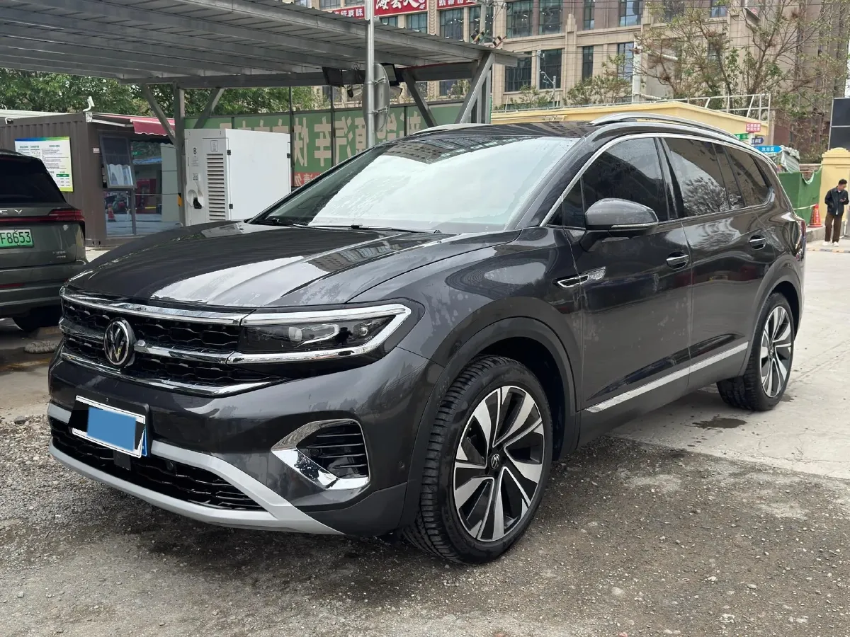 2024 Volkswagen Talagon 2.0T 220HP L4 7DCT,autocango,china used car exporter,china ev exporter,chinese used car exporter,chinese used ev exporter