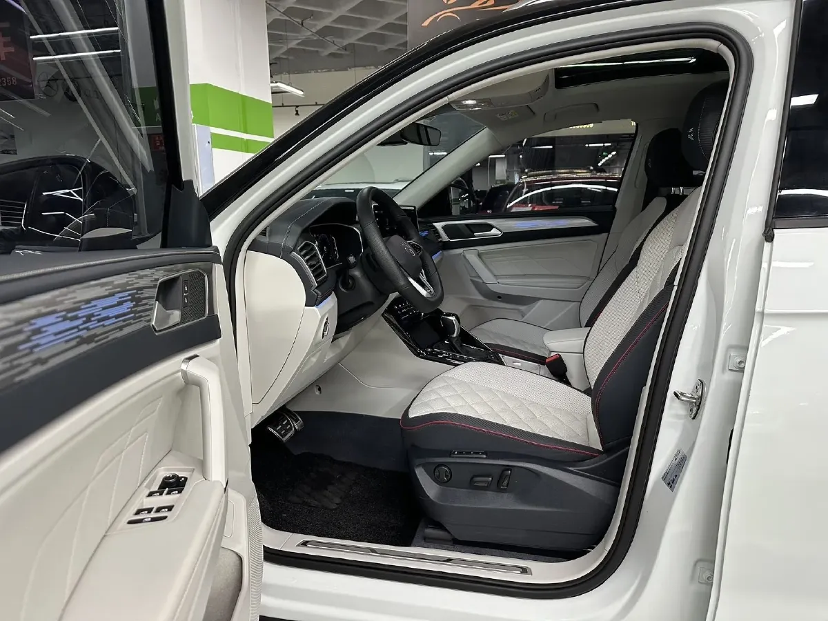 2023 Volkswagen Tayron X 2.0T 186HP L4 7DCT,autocango,china used car exporter,china ev exporter,chinese used car exporter,chinese used ev exporter
