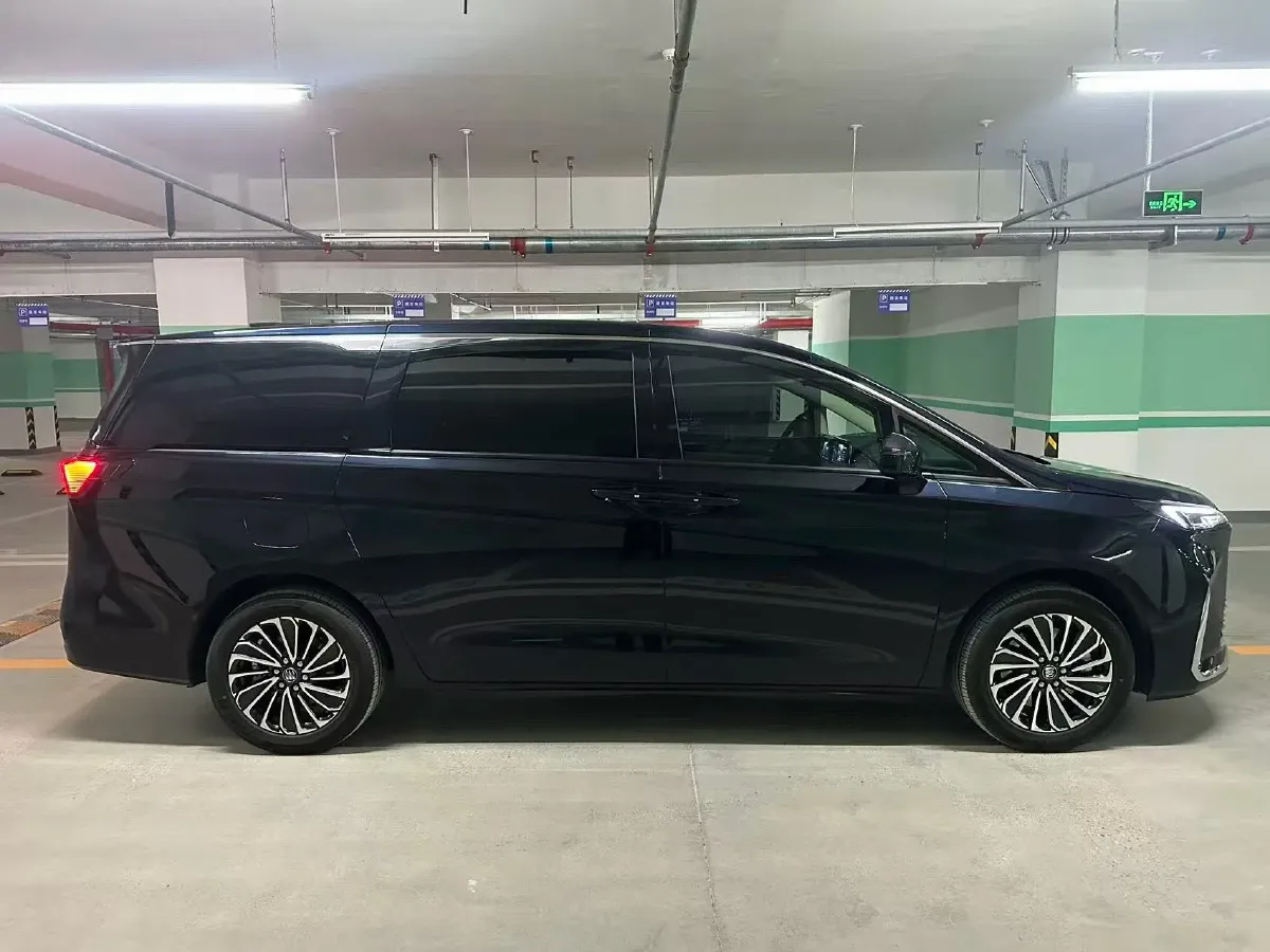2025 Buick GL8 1.5T 180HP L4 2DHT PHEV,autocango,china used car exporter,china ev exporter,chinese used car exporter,chinese used ev exporter