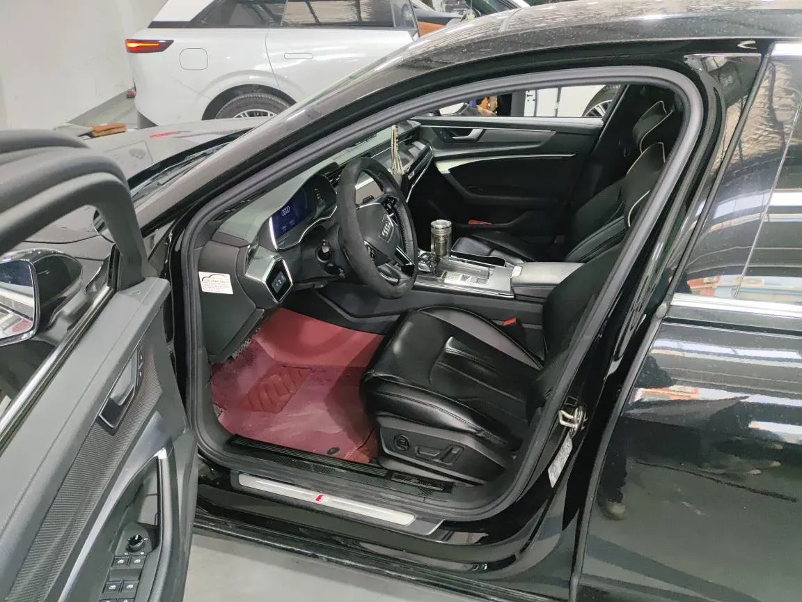 2020 Audi A6L 2.0T 190HP L4 7DCT,autocango,china used car exporter,china ev exporter,chinese used car exporter,chinese used ev exporter