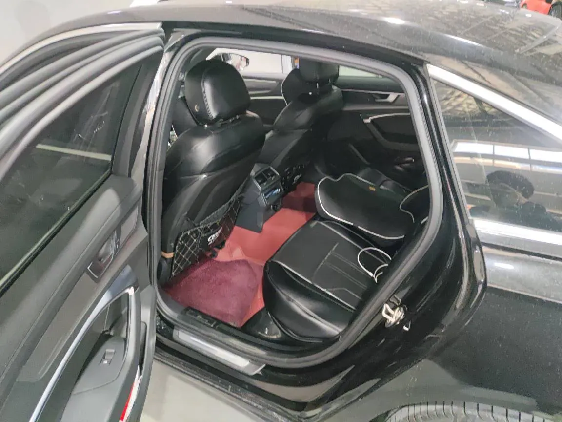 2020 Audi A6L 2.0T 190HP L4 7DCT,autocango,china used car exporter,china ev exporter,chinese used car exporter,chinese used ev exporter