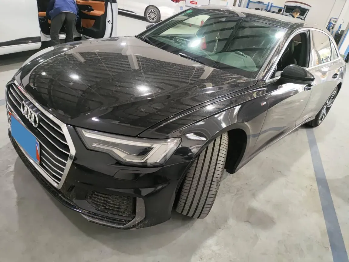 2020 Audi A6L 2.0T 190HP L4 7DCT,autocango,china used car exporter,china ev exporter,chinese used car exporter,chinese used ev exporter