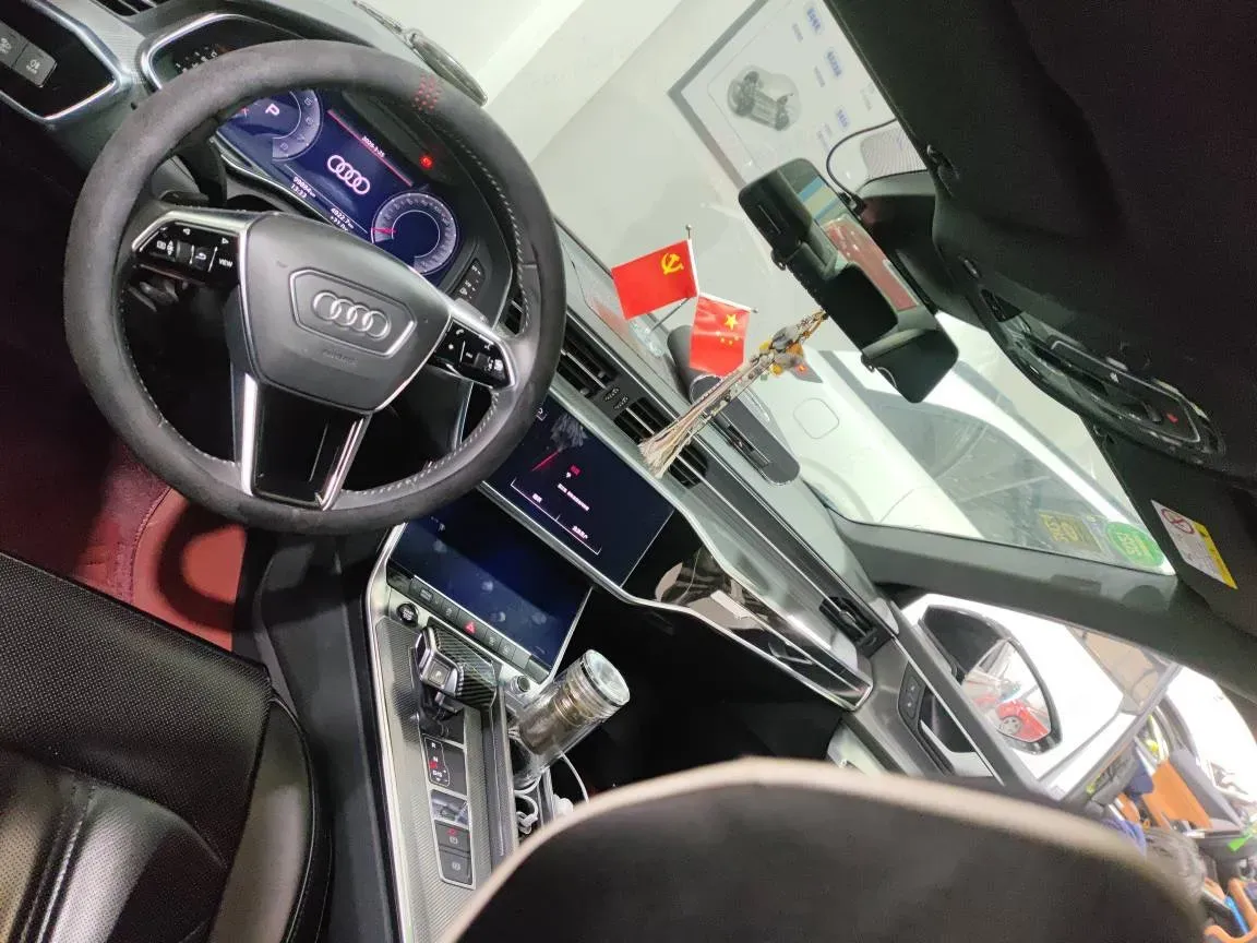 2020 Audi A6L 2.0T 190HP L4 7DCT,autocango,china used car exporter,china ev exporter,chinese used car exporter,chinese used ev exporter