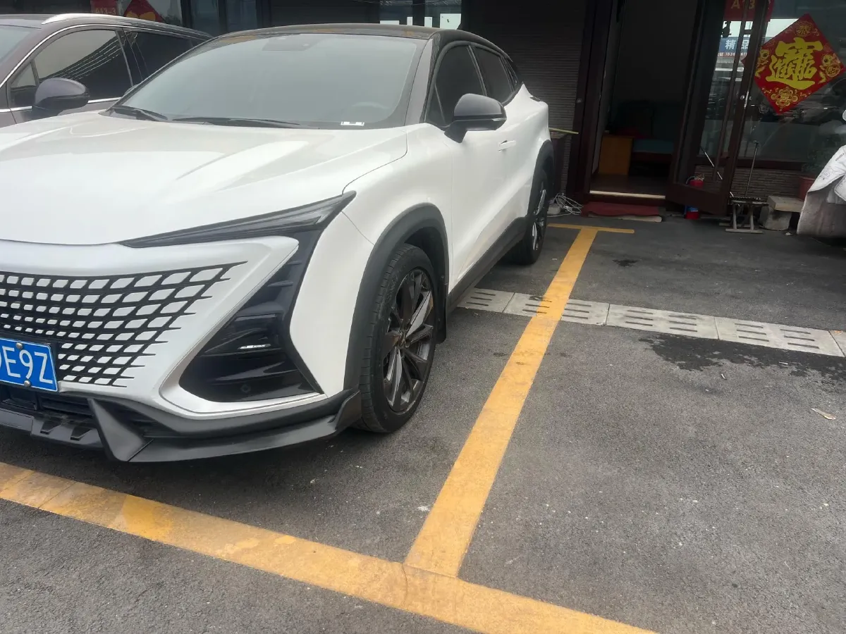 2021 ChangAn UNI-T 1.5T 180HP L4 7DCT,autocango,china used car exporter,china ev exporter,chinese used car exporter,chinese used ev exporter