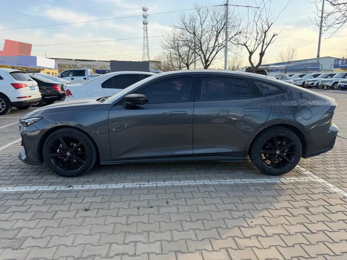 2022 ChangAn UNI-V 1.5T 188HP L4 7DCT,autocango,china used car exporter,china ev exporter,chinese used car exporter,chinese used ev exporter