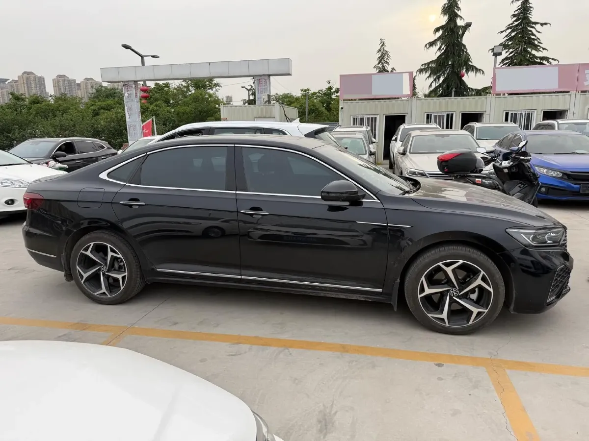 2023 Volkswagen Passat 2.0T 186HP L4 7DCT,autocango,china used car exporter,china ev exporter,chinese used car exporter,chinese used ev exporter
