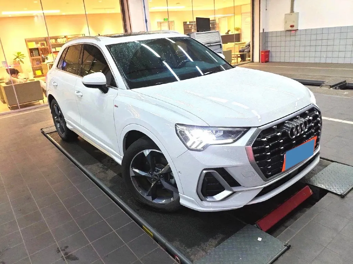 2022 Audi Q3 1.4T 150HP L4 7DCT,autocango,china used car exporter,china ev exporter,chinese used car exporter,chinese used ev exporter