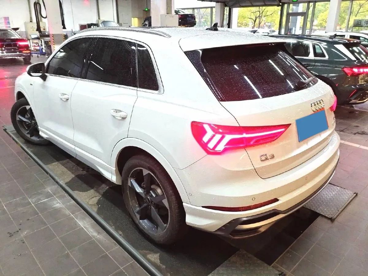2022 Audi Q3 1.4T 150HP L4 7DCT,autocango,china used car exporter,china ev exporter,chinese used car exporter,chinese used ev exporter