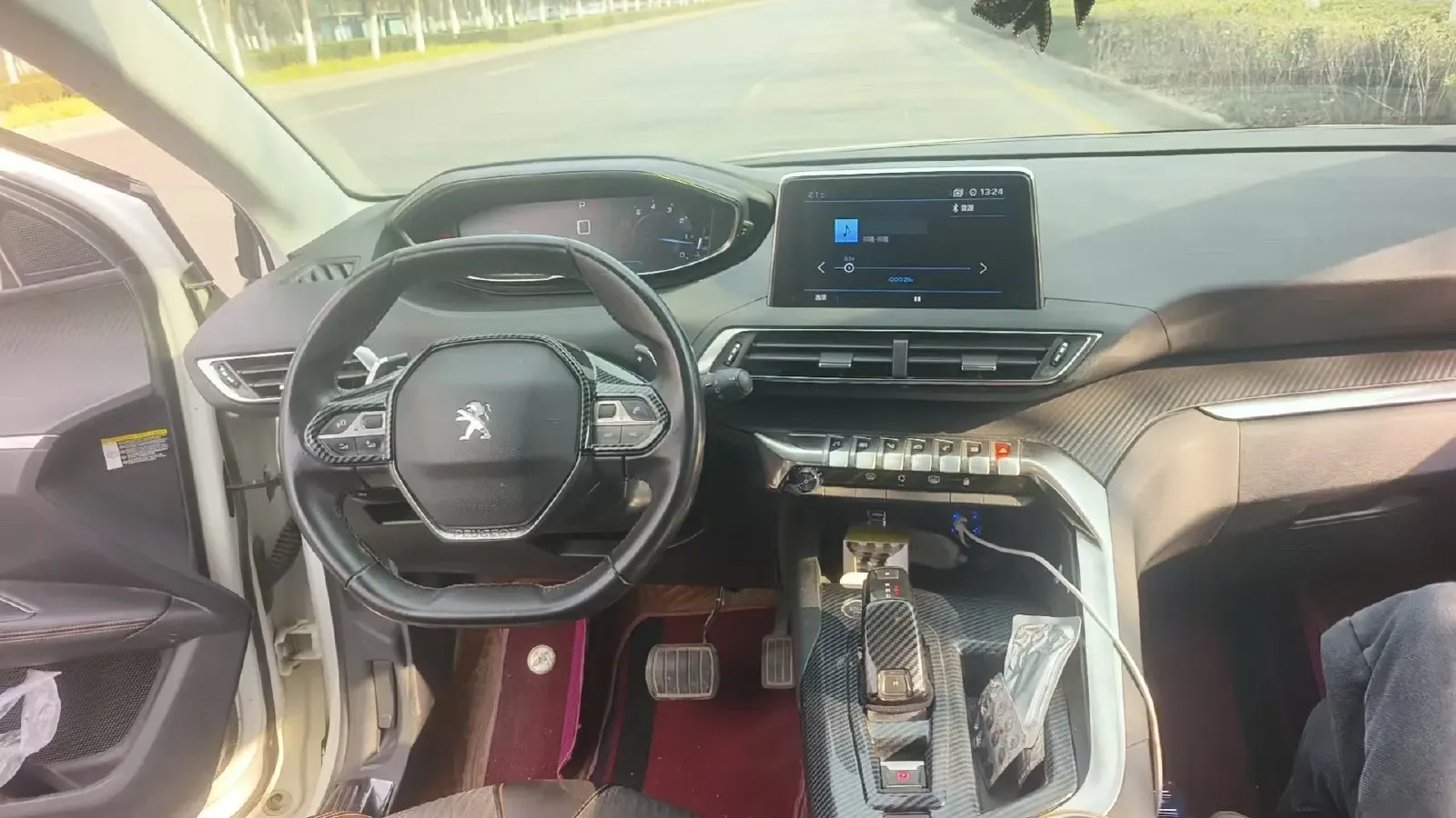 2019 Peugeot 5008 1.6T 167HP L4 6AT,autocango,china used car exporter,china ev exporter,chinese used car exporter,chinese used ev exporter