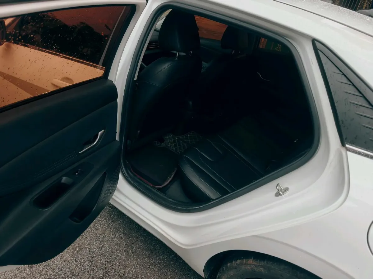 2021 Hyundai Elantra 1.5L 115HP L4 CVT,autocango,china used car exporter,china ev exporter,chinese used car exporter,chinese used ev exporter