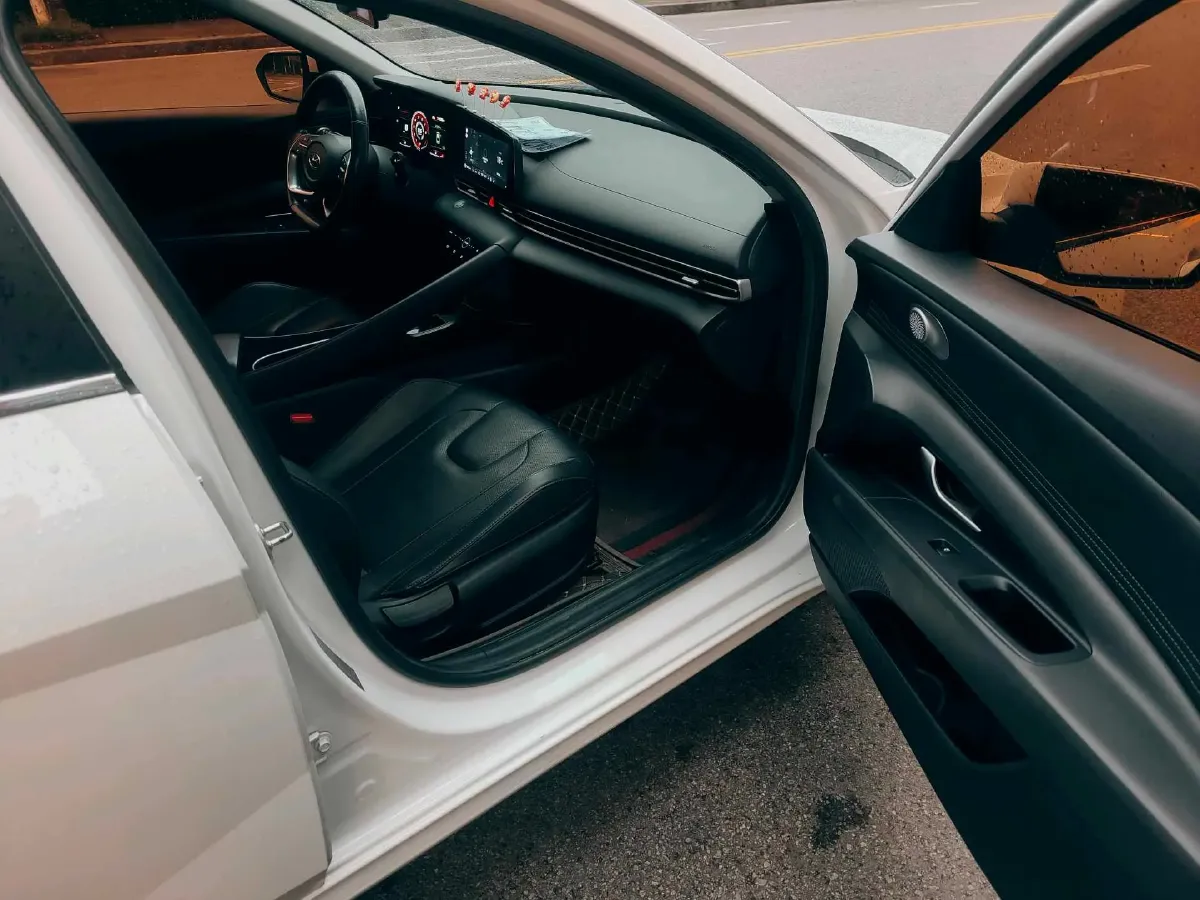 2021 Hyundai Elantra 1.5L 115HP L4 CVT,autocango,china used car exporter,china ev exporter,chinese used car exporter,chinese used ev exporter