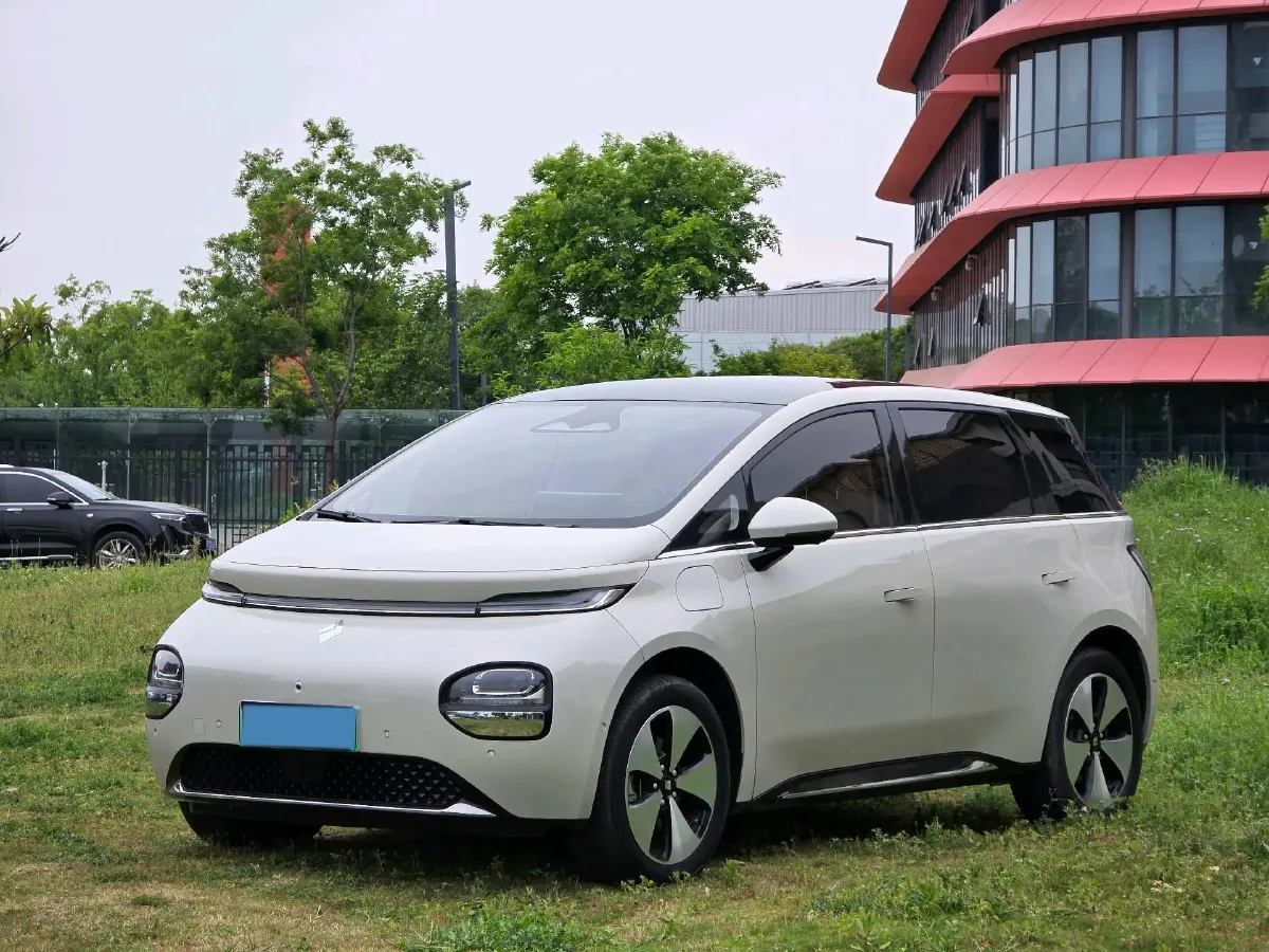 2023 BaoJun Cloud BEV 50.6KWH,autocango,china used car exporter,china ev exporter,chinese used car exporter,chinese used ev exporter