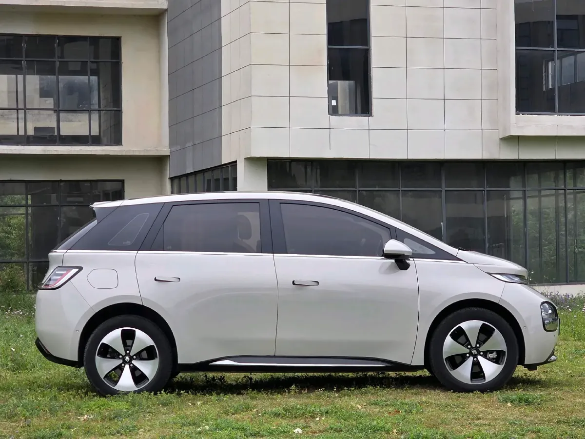 2023 BaoJun Cloud BEV 50.6KWH,autocango,china used car exporter,china ev exporter,chinese used car exporter,chinese used ev exporter