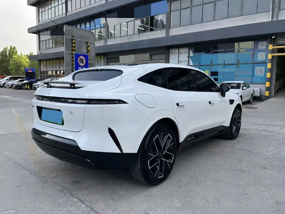 2025 Avatr 11 1.5T 156HP L4 REEV,autocango,china used car exporter,china ev exporter,chinese used car exporter,chinese used ev exporter