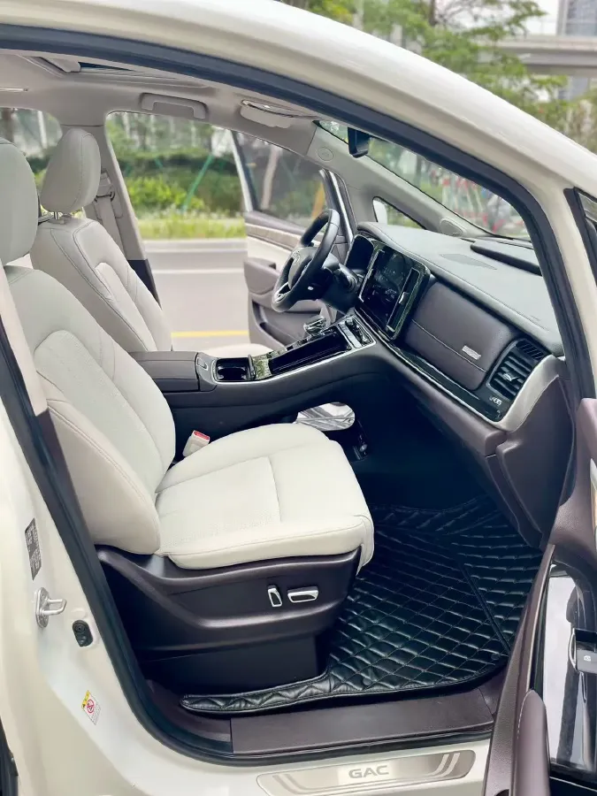 2021 GAC Trumpchi M8 2.0T 252HP L4 8AT,autocango,china used car exporter,china ev exporter,chinese used car exporter,chinese used ev exporter