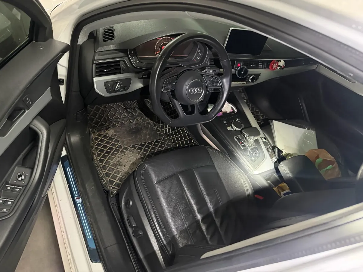 2019 Audi A4L 2.0T 190HP L4 7DCT,autocango,china used car exporter,china ev exporter,chinese used car exporter,chinese used ev exporter