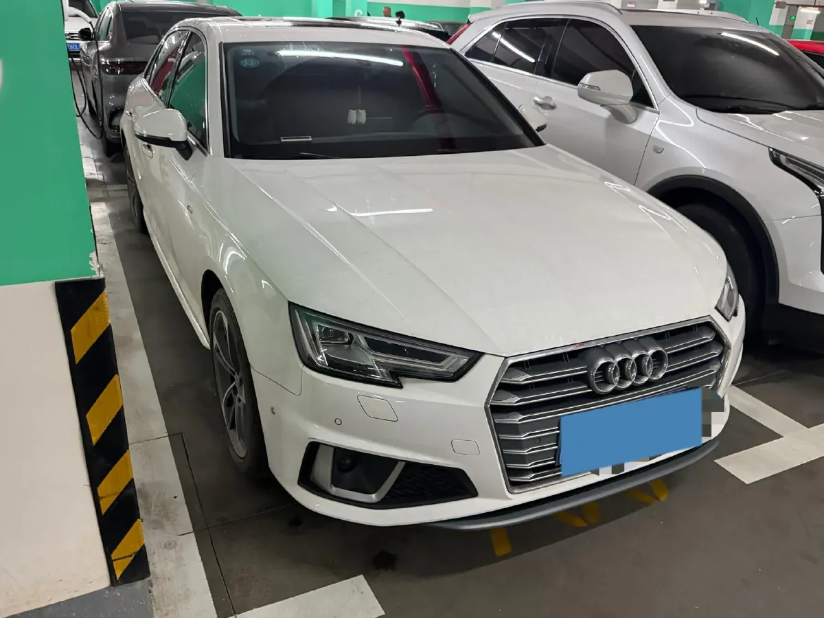 2019 Audi A4L 2.0T 190HP L4 7DCT,autocango,china used car exporter,china ev exporter,chinese used car exporter,chinese used ev exporter