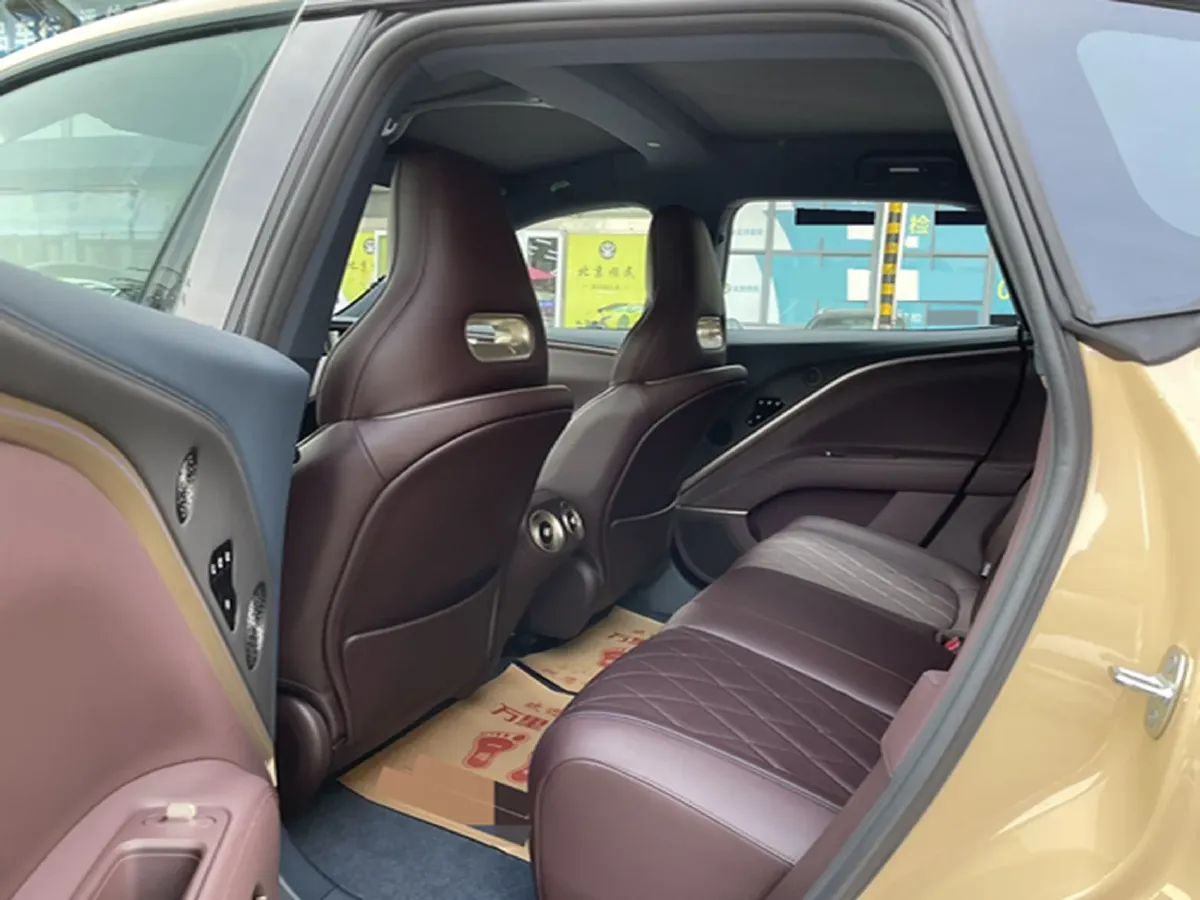 2025 Avatr 11 1.5T 156HP L4 REEV,autocango,china used car exporter,china ev exporter,chinese used car exporter,chinese used ev exporter