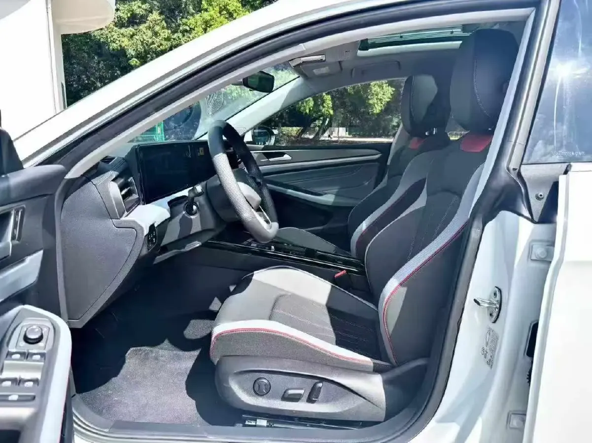 2023 Volkswagen Lamando 1.4T 150HP L4 7DCT,autocango,china used car exporter,china ev exporter,chinese used car exporter,chinese used ev exporter