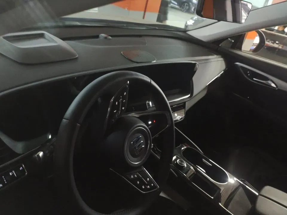 2025 Buick EnvisionPlus 2.0T 237HP L4 9AT,autocango,china used car exporter,china ev exporter,chinese used car exporter,chinese used ev exporter