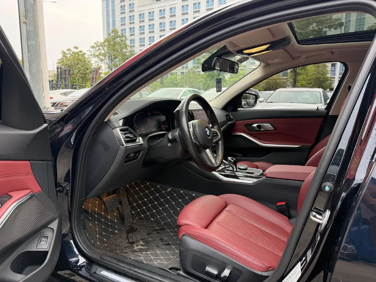 2022 BMW 3 Series 2.0T 184HP L4 8AT,autocango,china used car exporter,china ev exporter,chinese used car exporter,chinese used ev exporter