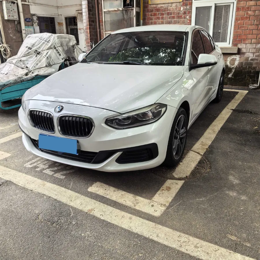 2020 BMW 1 Series 1.5T 140HP L3 7DCT,autocango,china used car exporter,china ev exporter,chinese used car exporter,chinese used ev exporter