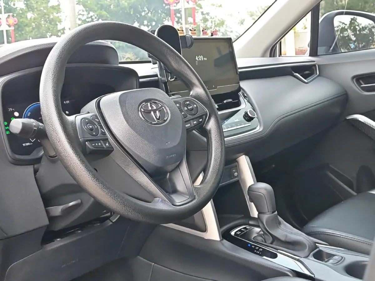 2023 Toyota Corolla Cross 2.0L 152HP L4 E-CVT Hybrid,autocango,china used car exporter,china ev exporter,chinese used car exporter,chinese used ev exporter