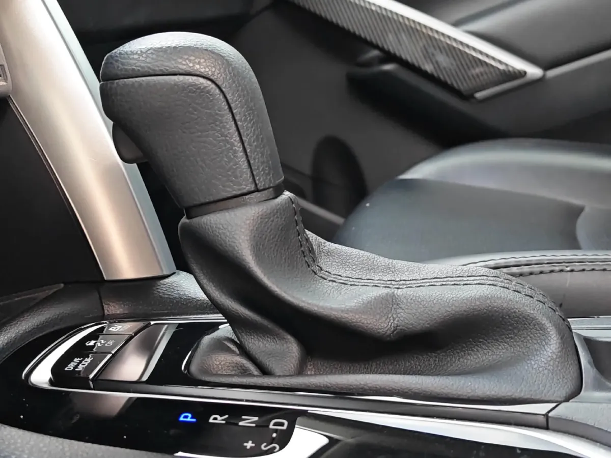 2023 Toyota Corolla Cross 2.0L 152HP L4 E-CVT Hybrid,autocango,china used car exporter,china ev exporter,chinese used car exporter,chinese used ev exporter