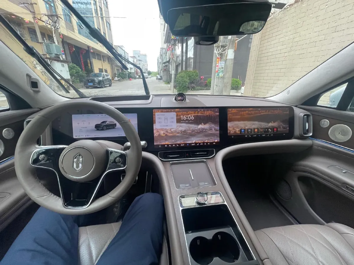 2024 AITO AITO M9 1.5T 152HP L4 REEV 42KWH,autocango,china used car exporter,china ev exporter,chinese used car exporter,chinese used ev exporter