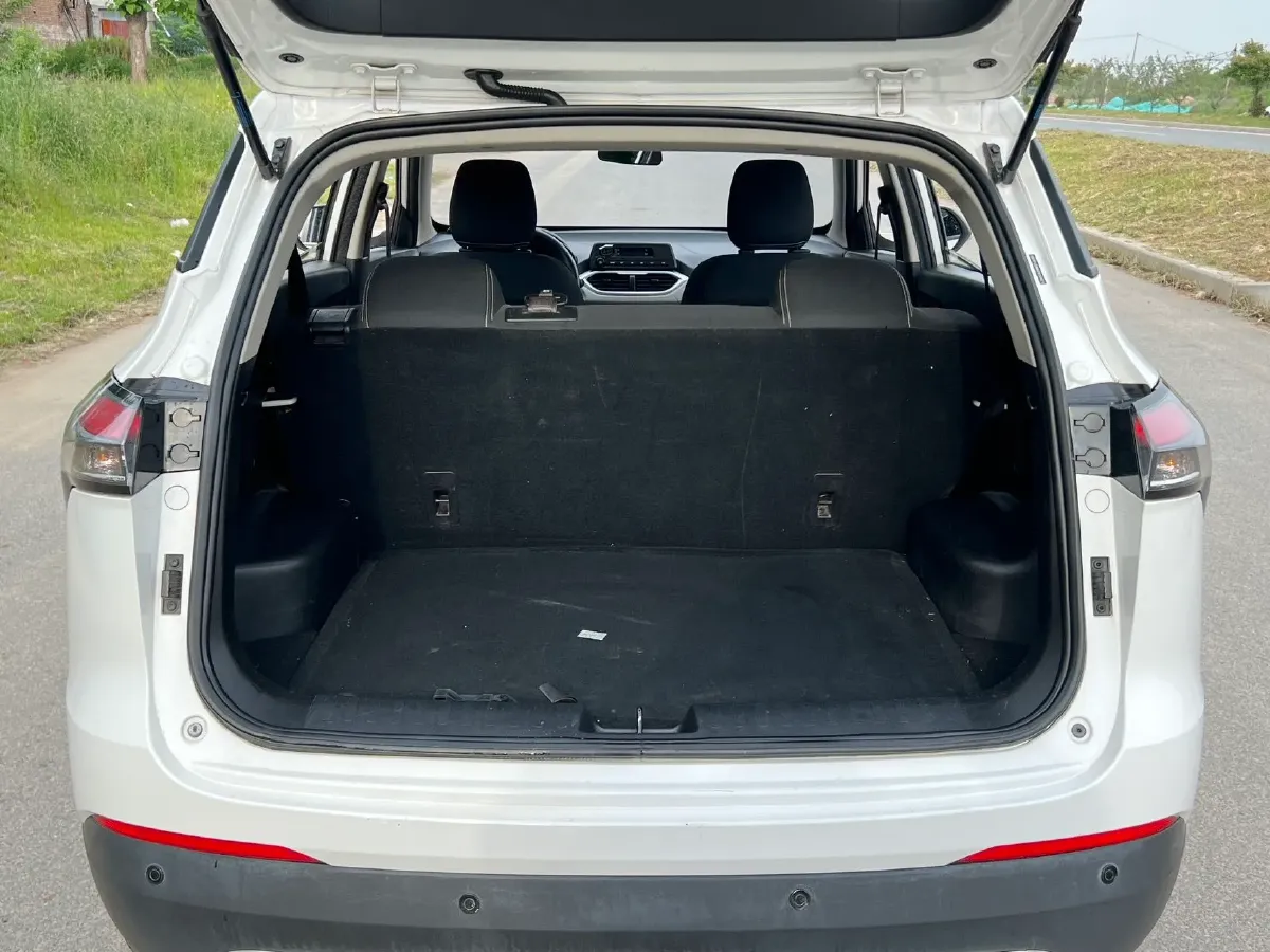 2019 BaoJun 510 1.5L 112HP L4 6MT,autocango,china used car exporter,china ev exporter,chinese used car exporter,chinese used ev exporter